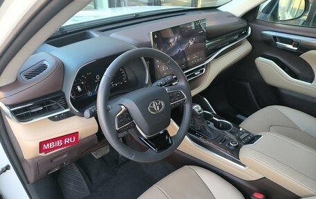 Toyota Highlander, 2025 год, 6 250 000 рублей, 24 фотография