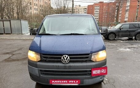 Volkswagen Caravelle T5, 2012 год, 1 400 000 рублей, 3 фотография