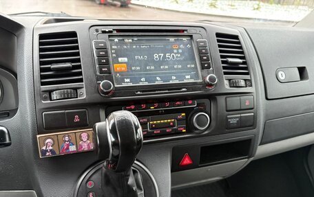 Volkswagen Caravelle T5, 2012 год, 1 400 000 рублей, 10 фотография