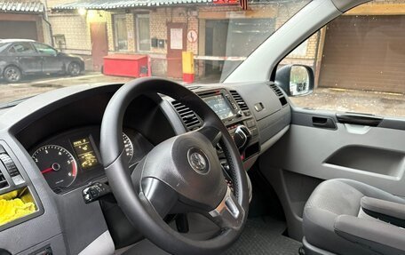 Volkswagen Caravelle T5, 2012 год, 1 400 000 рублей, 11 фотография