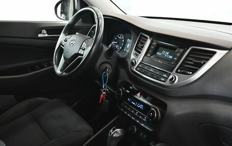 Hyundai Tucson III, 2017 год, 2 200 000 рублей, 13 фотография