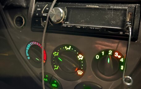 Ford Focus IV, 2002 год, 175 000 рублей, 10 фотография