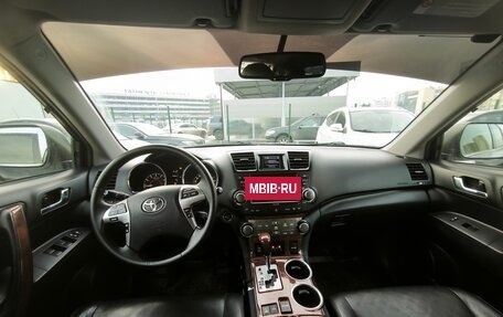 Toyota Highlander III, 2012 год, 1 700 000 рублей, 5 фотография