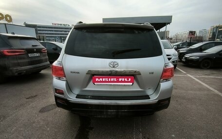 Toyota Highlander III, 2012 год, 1 700 000 рублей, 4 фотография