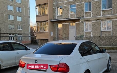 BMW 3 серия, 2011 год, 1 020 000 рублей, 3 фотография
