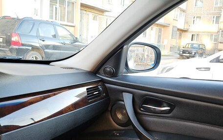 BMW 3 серия, 2011 год, 1 020 000 рублей, 13 фотография