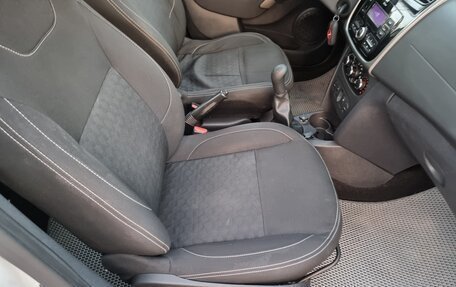 Renault Logan II, 2020 год, 685 000 рублей, 10 фотография