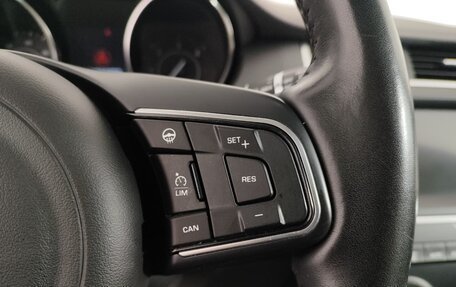 Jaguar E-Pace, 2019 год, 3 099 000 рублей, 20 фотография