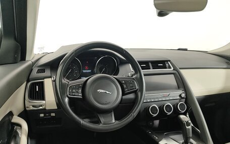 Jaguar E-Pace, 2019 год, 3 099 000 рублей, 23 фотография