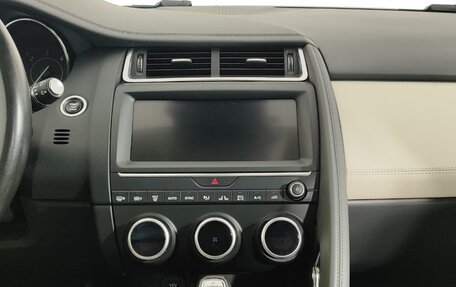 Jaguar E-Pace, 2019 год, 3 099 000 рублей, 26 фотография