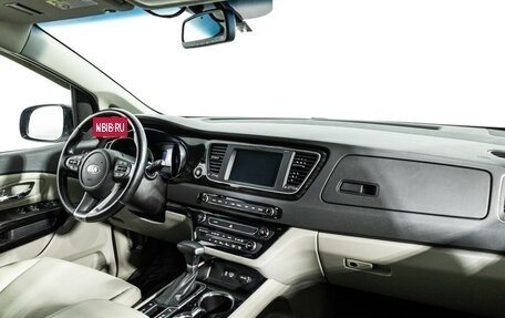 KIA Carnival III, 2019 год, 2 949 700 рублей, 9 фотография