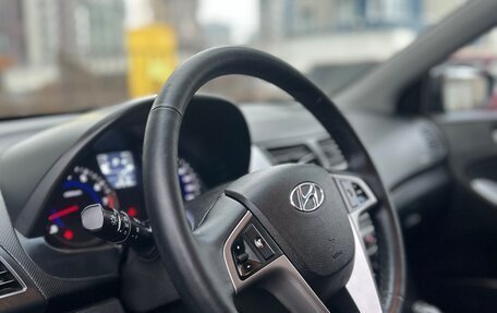 Hyundai Solaris II рестайлинг, 2015 год, 998 000 рублей, 16 фотография