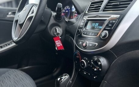 Hyundai Solaris II рестайлинг, 2015 год, 998 000 рублей, 18 фотография