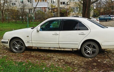 Mercedes-Benz E-Класс, 1997 год, 250 000 рублей, 4 фотография