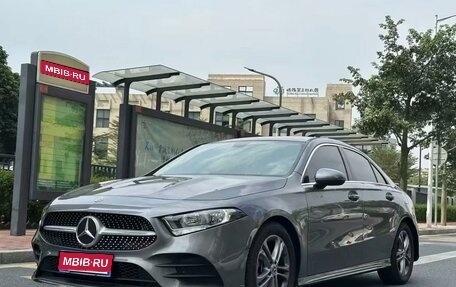 Mercedes-Benz A-Класс, 2022 год, 1 980 000 рублей, 1 фотография