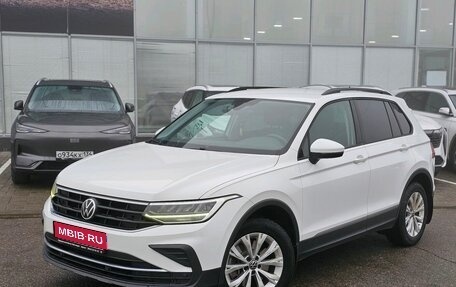 Volkswagen Tiguan II, 2021 год, 2 499 000 рублей, 1 фотография