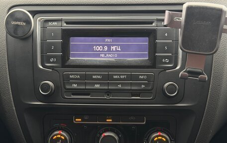 Volkswagen Jetta VI, 2014 год, 1 135 000 рублей, 25 фотография