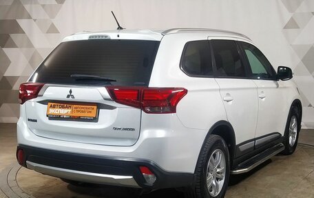 Mitsubishi Outlander III рестайлинг 3, 2015 год, 1 515 000 рублей, 3 фотография