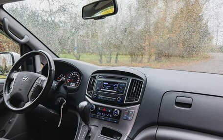 Hyundai H-1 II рестайлинг, 2021 год, 3 490 000 рублей, 3 фотография