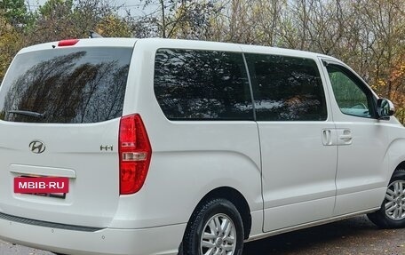 Hyundai H-1 II рестайлинг, 2021 год, 3 490 000 рублей, 2 фотография