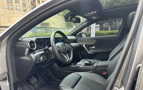 Mercedes-Benz A-Класс, 2022 год, 1 980 000 рублей, 6 фотография