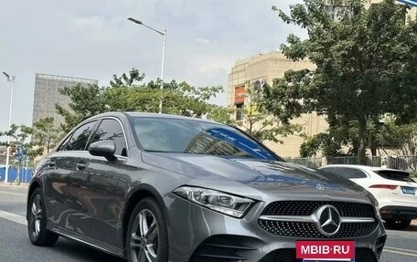 Mercedes-Benz A-Класс, 2022 год, 1 980 000 рублей, 5 фотография