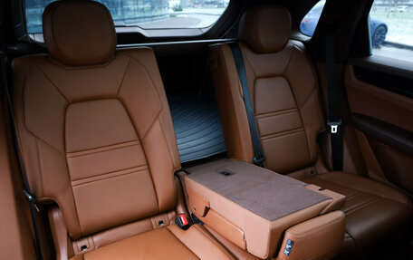 Porsche Cayenne III, 2018 год, 7 950 000 рублей, 34 фотография