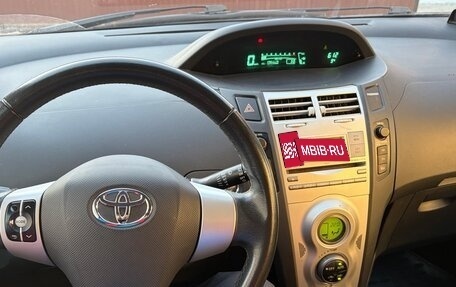 Toyota Yaris III рестайлинг, 2007 год, 550 000 рублей, 1 фотография