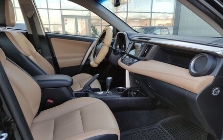 Toyota RAV4, 2018 год, 2 690 000 рублей, 7 фотография