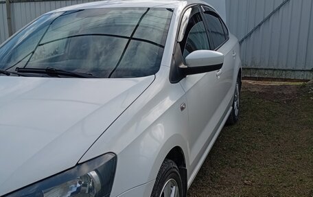 Volkswagen Polo VI (EU Market), 2013 год, 950 000 рублей, 2 фотография