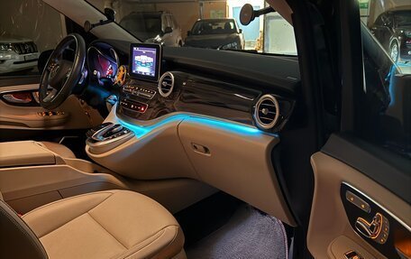 Mercedes-Benz V-Класс, 2018 год, 8 200 000 рублей, 13 фотография