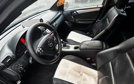 Mercedes-Benz C-Класс, 2004 год, 380 000 рублей, 7 фотография