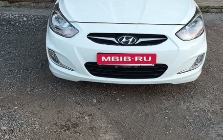 Hyundai Solaris II рестайлинг, 2013 год, 1 200 000 рублей, 3 фотография