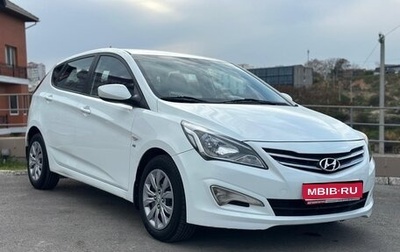 Hyundai Solaris II рестайлинг, 2015 год, 1 050 000 рублей, 1 фотография