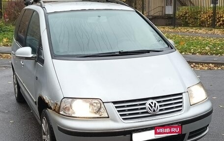 Volkswagen Sharan I рестайлинг, 2005 год, 450 000 рублей, 1 фотография