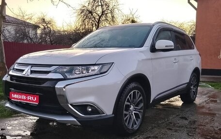 Mitsubishi Outlander III рестайлинг 3, 2017 год, 1 730 000 рублей, 1 фотография