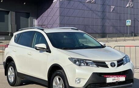 Toyota RAV4, 2014 год, 1 997 000 рублей, 3 фотография