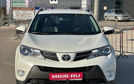 Toyota RAV4, 2014 год, 1 997 000 рублей, 6 фотография