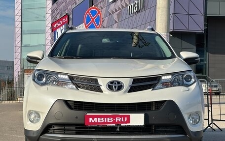 Toyota RAV4, 2014 год, 1 997 000 рублей, 5 фотография