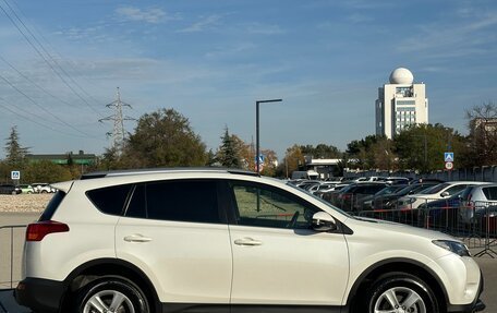 Toyota RAV4, 2014 год, 1 997 000 рублей, 11 фотография