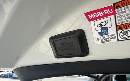 Toyota RAV4, 2014 год, 1 997 000 рублей, 13 фотография