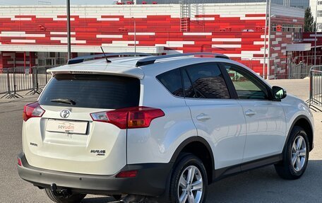 Toyota RAV4, 2014 год, 1 997 000 рублей, 24 фотография