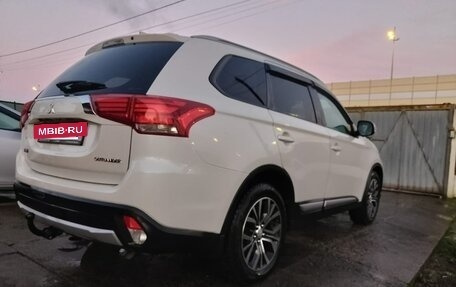 Mitsubishi Outlander III рестайлинг 3, 2017 год, 1 730 000 рублей, 5 фотография