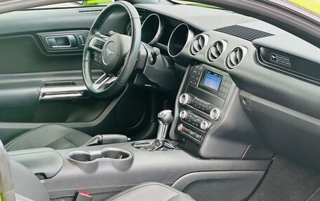 Ford Mustang VI рестайлинг, 2020 год, 3 400 000 рублей, 6 фотография