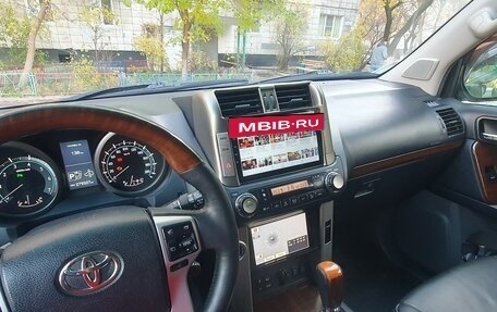 Toyota Land Cruiser Prado 150 рестайлинг 2, 2012 год, 3 150 000 рублей, 3 фотография