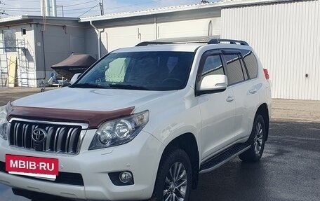Toyota Land Cruiser Prado 150 рестайлинг 2, 2012 год, 3 150 000 рублей, 2 фотография
