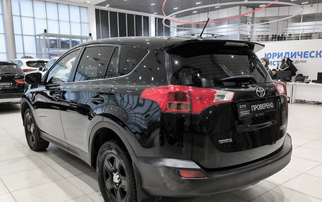 Toyota RAV4, 2015 год, 1 750 000 рублей, 11 фотография