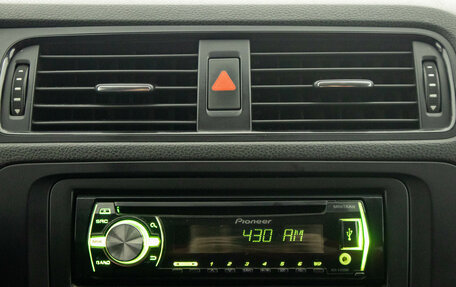 Volkswagen Jetta VI, 2013 год, 899 000 рублей, 17 фотография