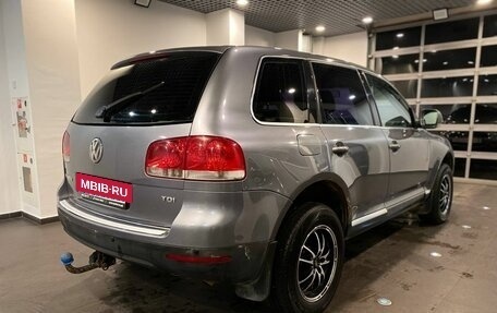 Volkswagen Touareg III, 2004 год, 620 000 рублей, 3 фотография