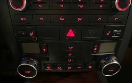 Volkswagen Touareg III, 2004 год, 620 000 рублей, 15 фотография